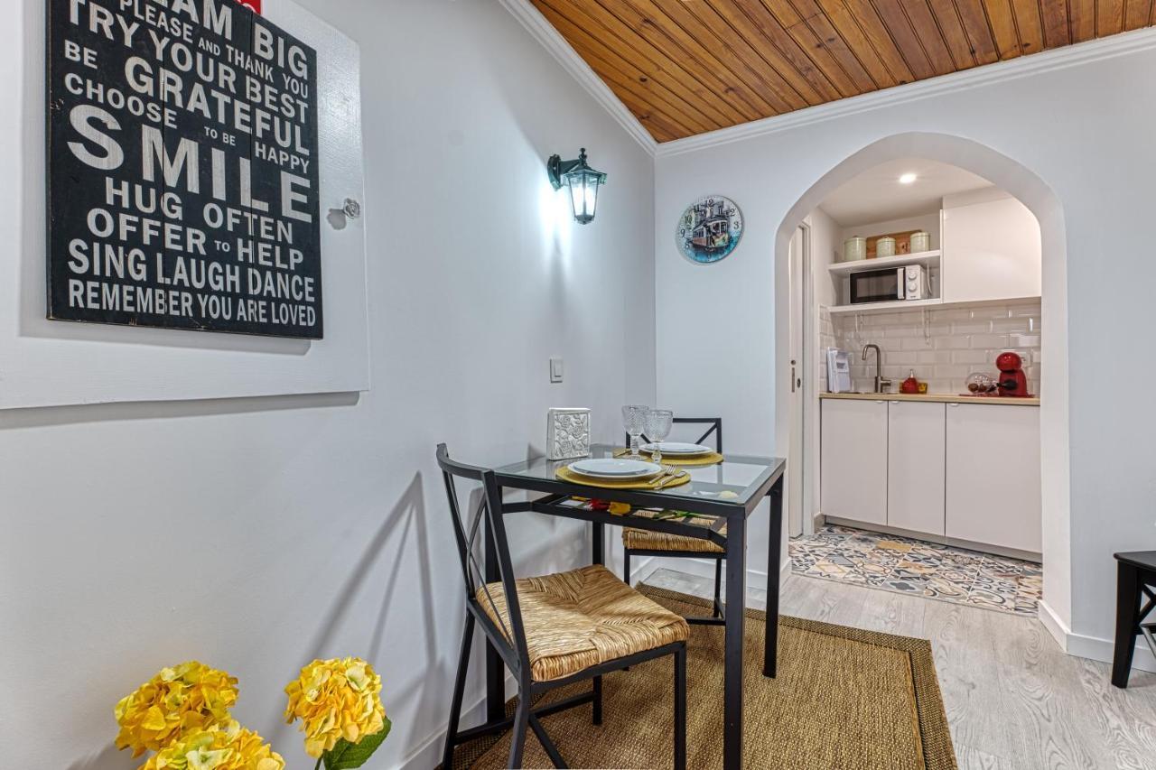 Alfama Rose Apartment Lisbon Bagian luar foto